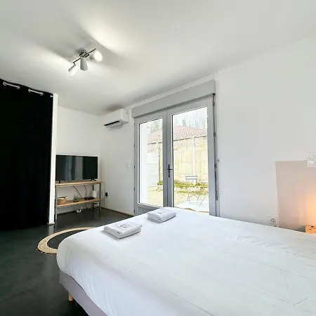 Apartment Le Chic - Parking - Exterieur - Fibre - Calme Mont-de-Marsan